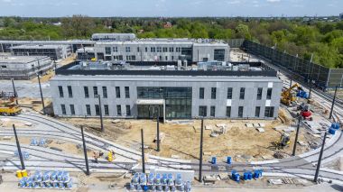 Widok na Bud 2 od strony południowo-zachodniej