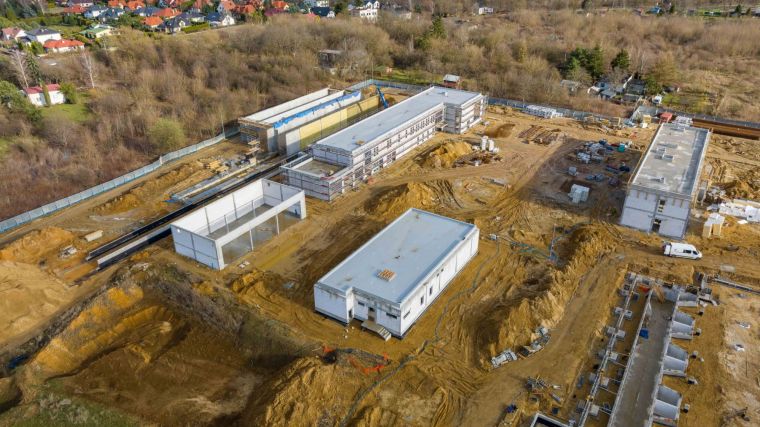 Od lewej widok na bud. nr 10.11, 6, 5, 4, 2 od str. płn.-zach.